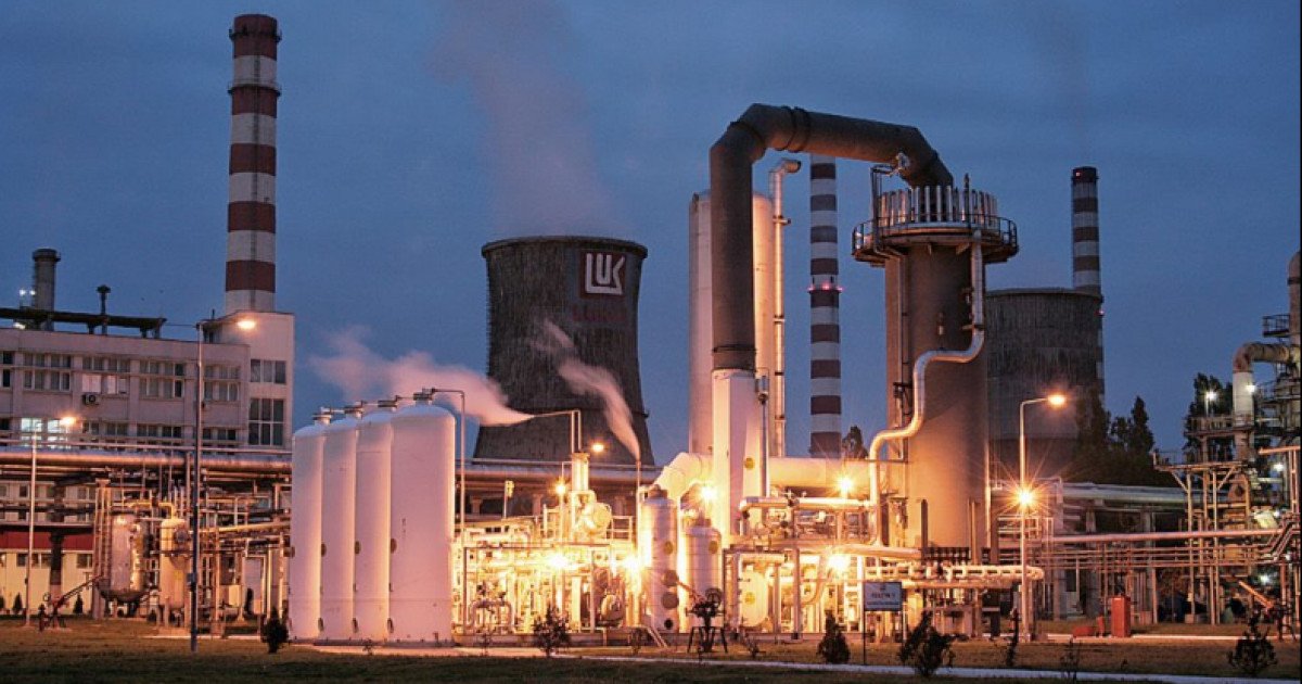 România reia operarea rafinăriei Petrotel Lukoil după sancțiunile impuse Rusiei Guvernul de la București anunță o cotitură semnificativă în gestionarea sectorului energetic național, după ce ministrul Energiei, Bogdan Ivan, a făcut public faptul că autoritățile din Statele Unite au fost de acord, chiar dacă informal, cu planul României de reluare a activității rafinăriei Petrotel Lukoil din Ploiești