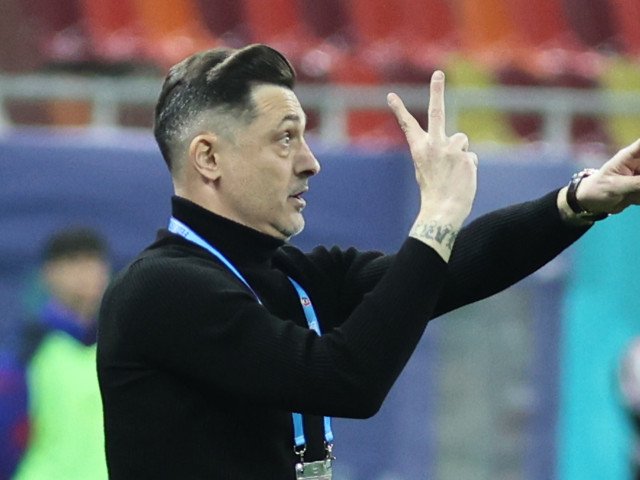 Mirel Rădoi, fost selecționer al naționalei de seniori și actualmente antrenor al echipei naționale U21, continuă să fie o prezență relevantă în peisajul fotbalului românesc, având în spate o experiență bogată de colaborare cu jucători care au evoluat pe la FC Universitatea Craiova