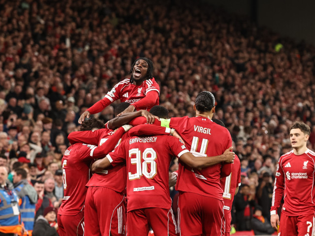 Liverpool a făcut un pas decisiv spre calificarea în sferturile Ligii Campionilor, după ce a demolat-o pe Galatasaray cu scorul de 4-0 în sezonul actual, odată cu întoarcerea rezultatelor din tur