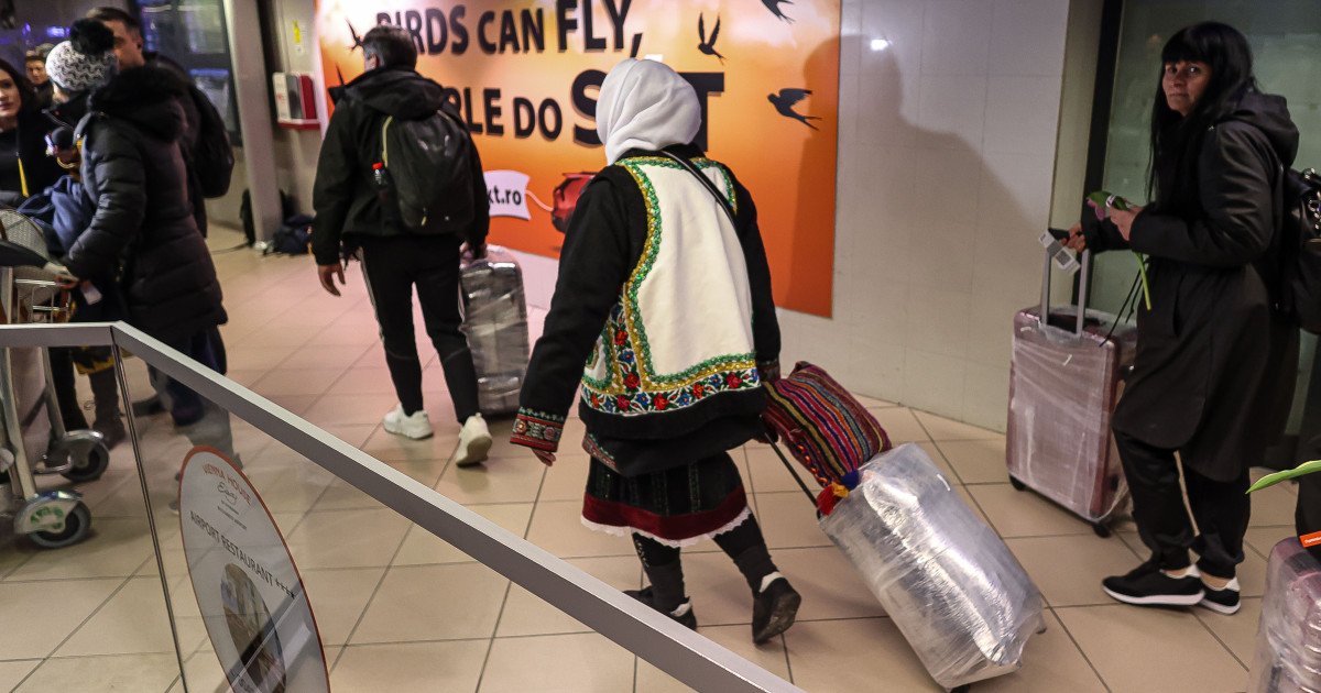 Un număr de 250 de români au fost aduși în țară din Emiratele Arabe Unite, după deteriorarea semnificativă a situației de securitate în regiunea Orientului Mijlociu