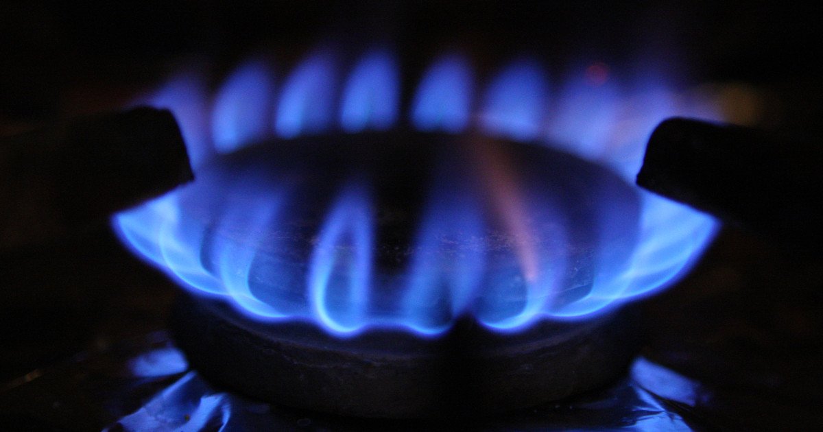 Guvernul a decis miercuri să extindă plafonarea prețurilor la gaze naturale pentru consumatorii casnici, o măsură menită să evite creșteri bruște ale facturilor în contextul actual al pieței energiei