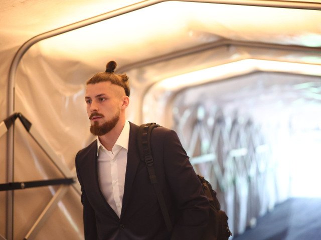 Duelul Tottenham – Atletico Madrid: Riscul unui miracol pentru englezi Tottenham Hotspur primește vizita campioanei Europei în una dintre cele mai așteptate partide din optimi, după ce turul de pe terenul lui Atletico Madrid s-a terminat cu un rezultat surprinzător, 2-5 pentru iberici