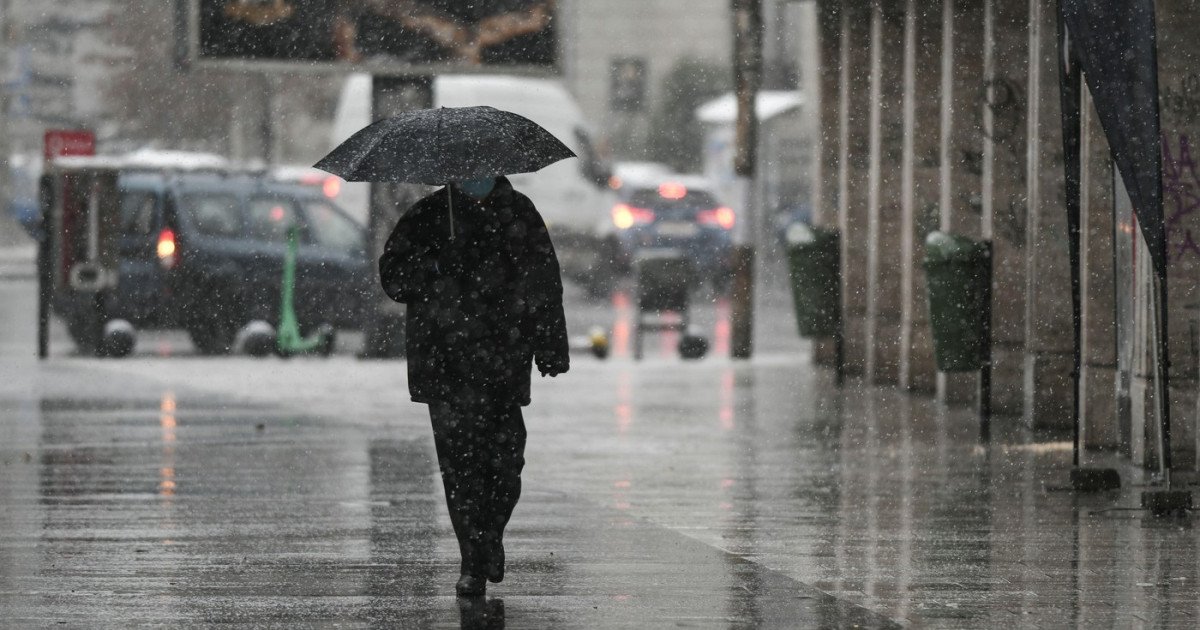 România intră, de joi, sub influența unei mase de aer instabilă, aducând fenomene meteo severe în aproape toate regiunile țării