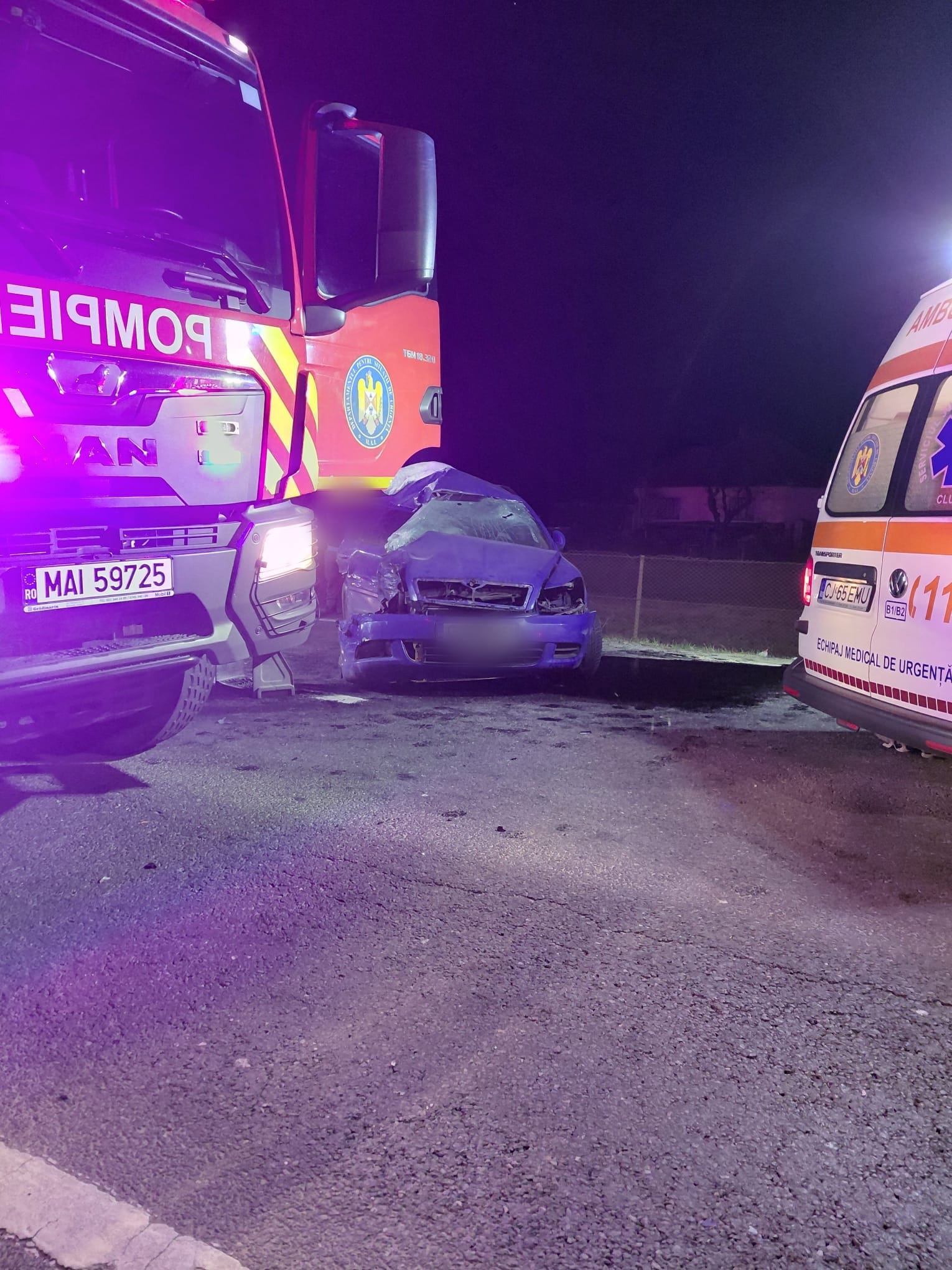 Grav accident rutier pe DN1 E60, în apropiere de Negreni: un autocamion și două autoturisme implicate, o minoră de doar trei ani răniță grav Un accident rutier de o severitate deosebită a avut loc joi seara pe DN1 E60, zona Negreni din județul Cluj, într-un moment în care traficul în apropierea localității era intens