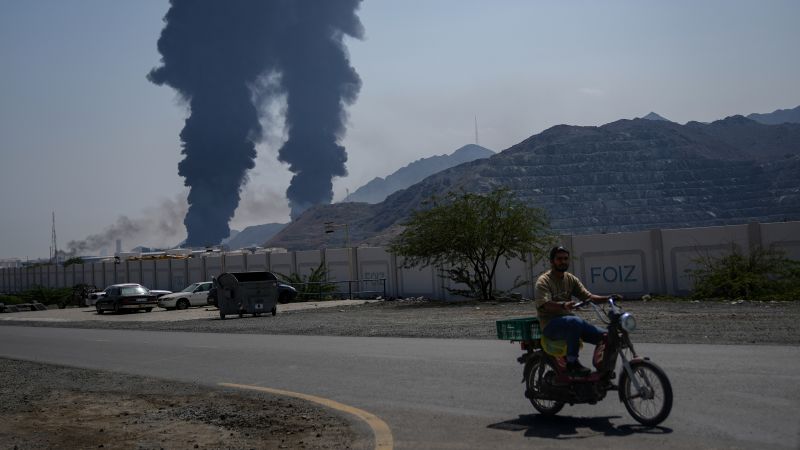 Trump cere țărilor să trimită nave de război pentru securizarea Strâmtorii Hormuz, ziua 15 a conflictului din Orientul Mijlociu