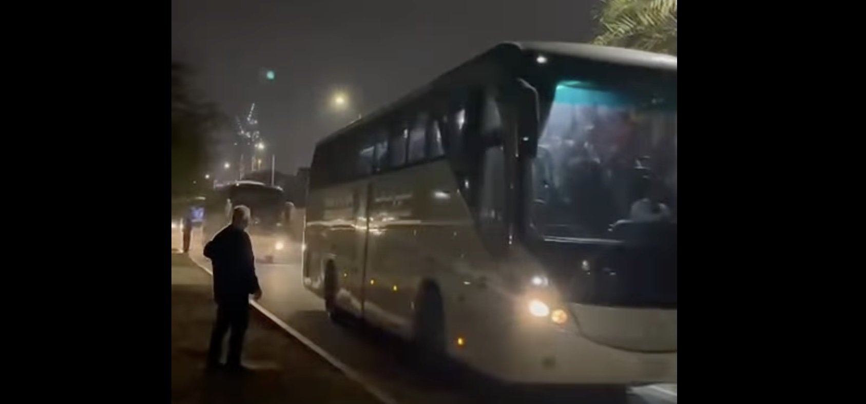 Românii blocați în Orientul Mijlociu revin în țară în urma intervenției UE și a măsurilor speciale Zeci de români au fost aduși acasă din zone complicate ale Orientului Mijlociu, după ce mecanismul internațional RescUE a fost activat pentru a sprijini cetățenii europeni aflați în situații de urgență