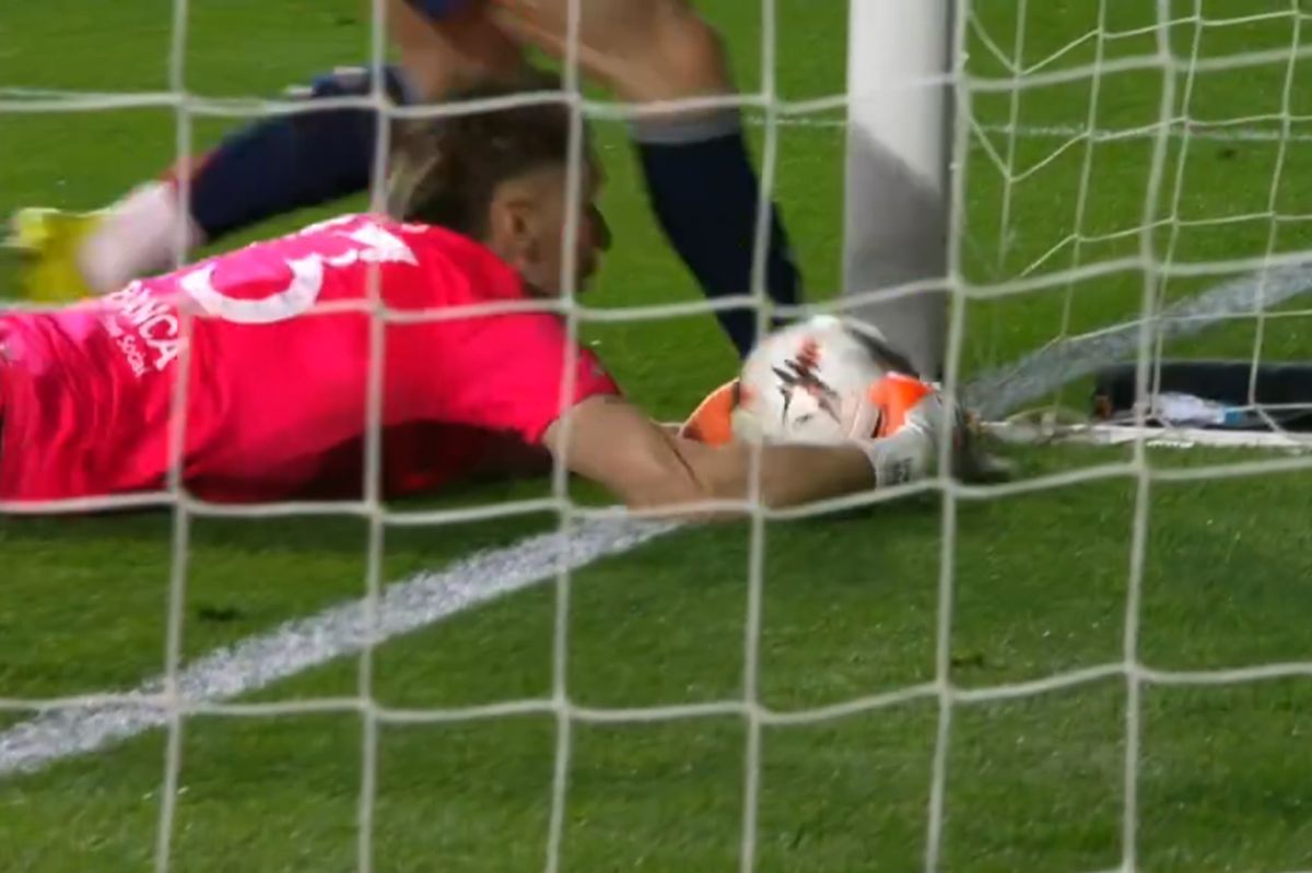 Gafa lui Ionuț Radu din meciul Celta Vigo – Lyon, un moment care poate cântări în lupta pentru calificare Celta Vigo și Lyon au încheiat la egalitate, scor 1-1, în prima manșă a optimilor din Europa League, un rezultat ce păstrează șanse pentru ambele echipe dar lasă și semne de întrebare