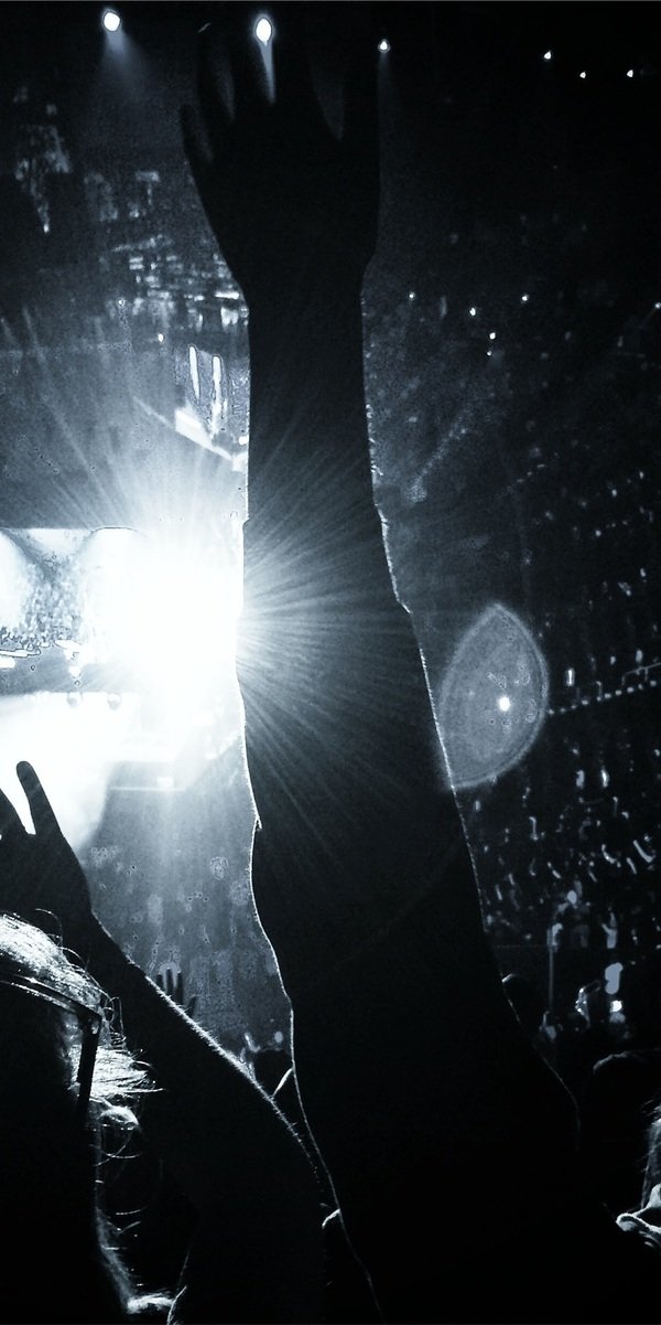 Se încinge atmosfera în universul Eminem, iar fanii așteaptă cu sufletul la gură un an 2026 care să aducă clarificări majore sau, cel puțin, câteva surprize