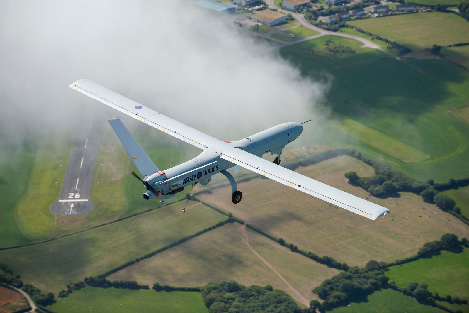Avion redirecționat din cauza unei drone: aterizare sigură la Varna după alerta de la Sofia O situație alarmantă a avut loc vineri în spațiul aerian balcanic, atunci când o dronă necunoscută a declanșat o reacție rapidă din partea autorităților din Bulgaria, determinând redirecționarea unui avion de pasageri interceptat de la Sofia spre Varna