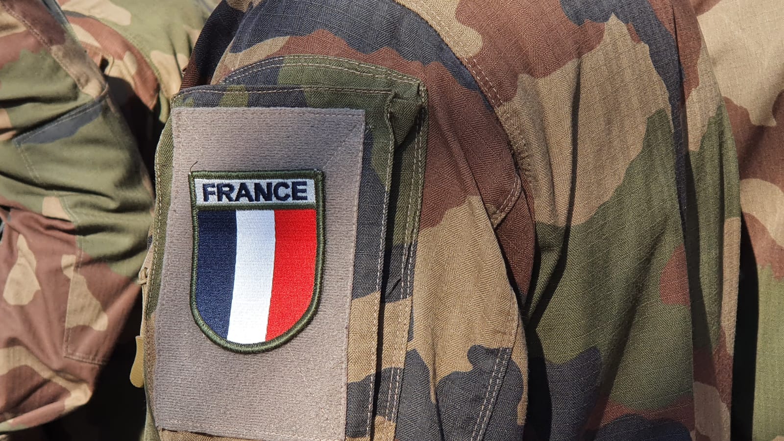Un militar francez a fost ucis în timpul unui atac în regiunea Erbil, situată în Kurdistanul irakian, un eveniment care marchează primul deces în rândul trupelor franceze în contextul războiului din Orientul Mijlociu