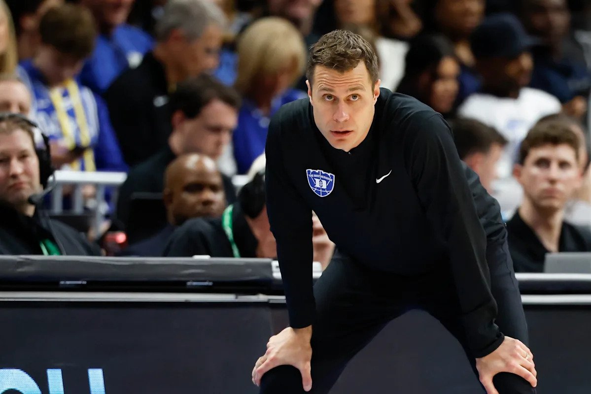 March Madness a început cu surprize și controverse, după ce s-au dezvăluit, duminică, tablourile pentru turneul NCAA de baschet masculin și feminin