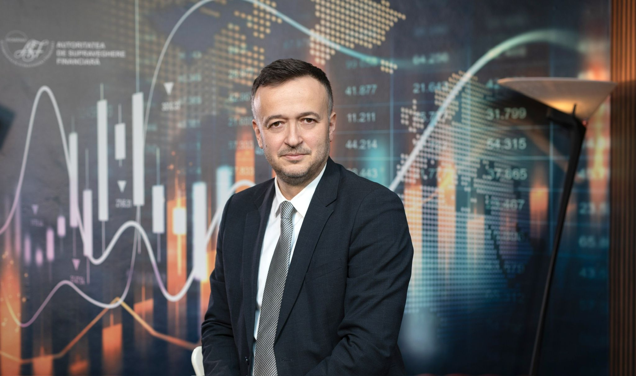 Avertisment din partea Autorității de Supraveghere Financiară: Cazurile de promisiuni frauduloase de câștig rapid și sigur în piețele financiare Într-un mediu economic tot mai alert și diversificat, investitorii se află în fața unor riscuri tot mai rafinate și ascunse