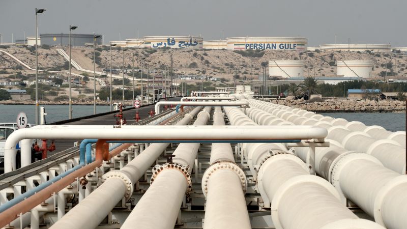 Americanii au lansat, recent, una dintre cele mai puternice campanii de bombardament din Orientul Mijlociu, vizând insula Kharg, un nod logistic crucial pentru Iran în domeniul petrolier