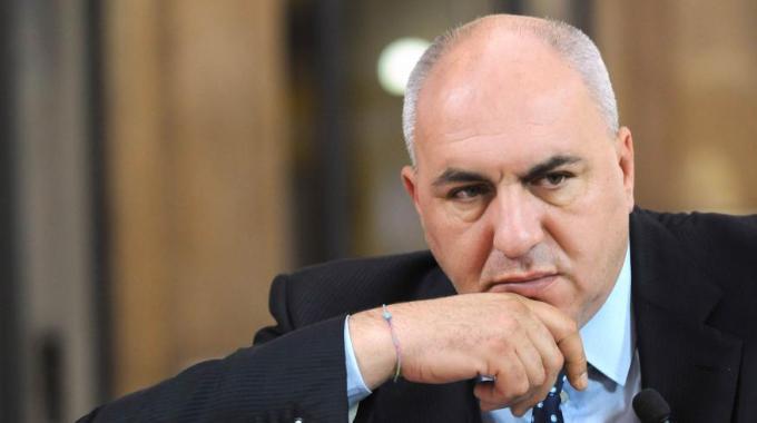 Ministrul Apărării din Italia solicită industriei de armament accelerarea producției