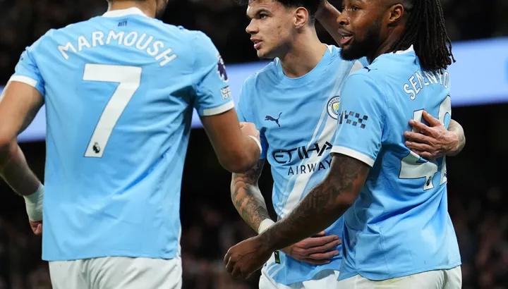Manchester City continuă formele excelente în Premier League, după ce și-a consolidat poziția în lupta pentru titlu cu o victorie clară în fața Nottingham Forest, scor 3-0, pe propriul teren de la Etihad