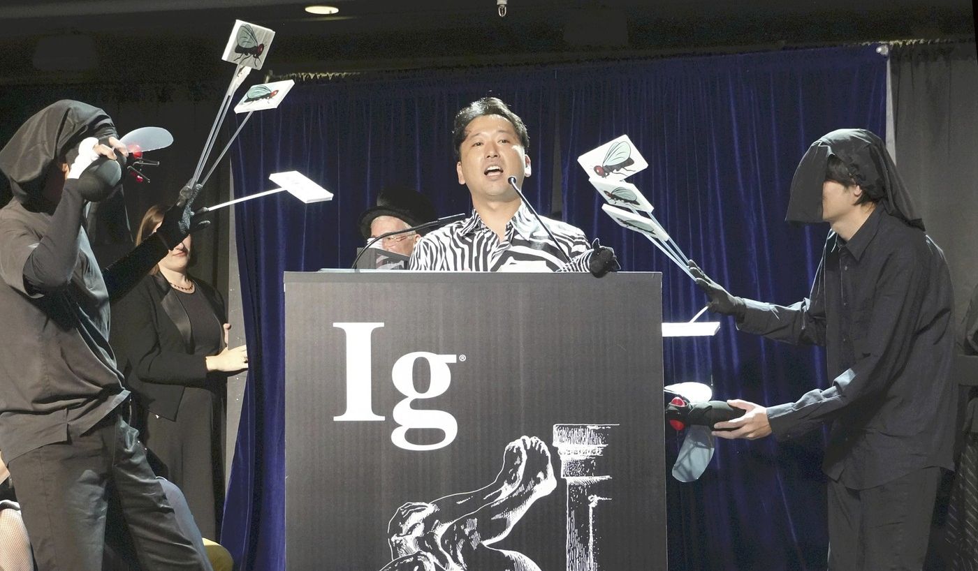 Primul an în care premiile Ig Nobel, cunoscute pentru umorul lor excentric și pentru a scoate în evidență cercetări inedite, vor avea loc în Europa marchează o schimbare majoră în tradiția de peste trei decenii a evenimentului