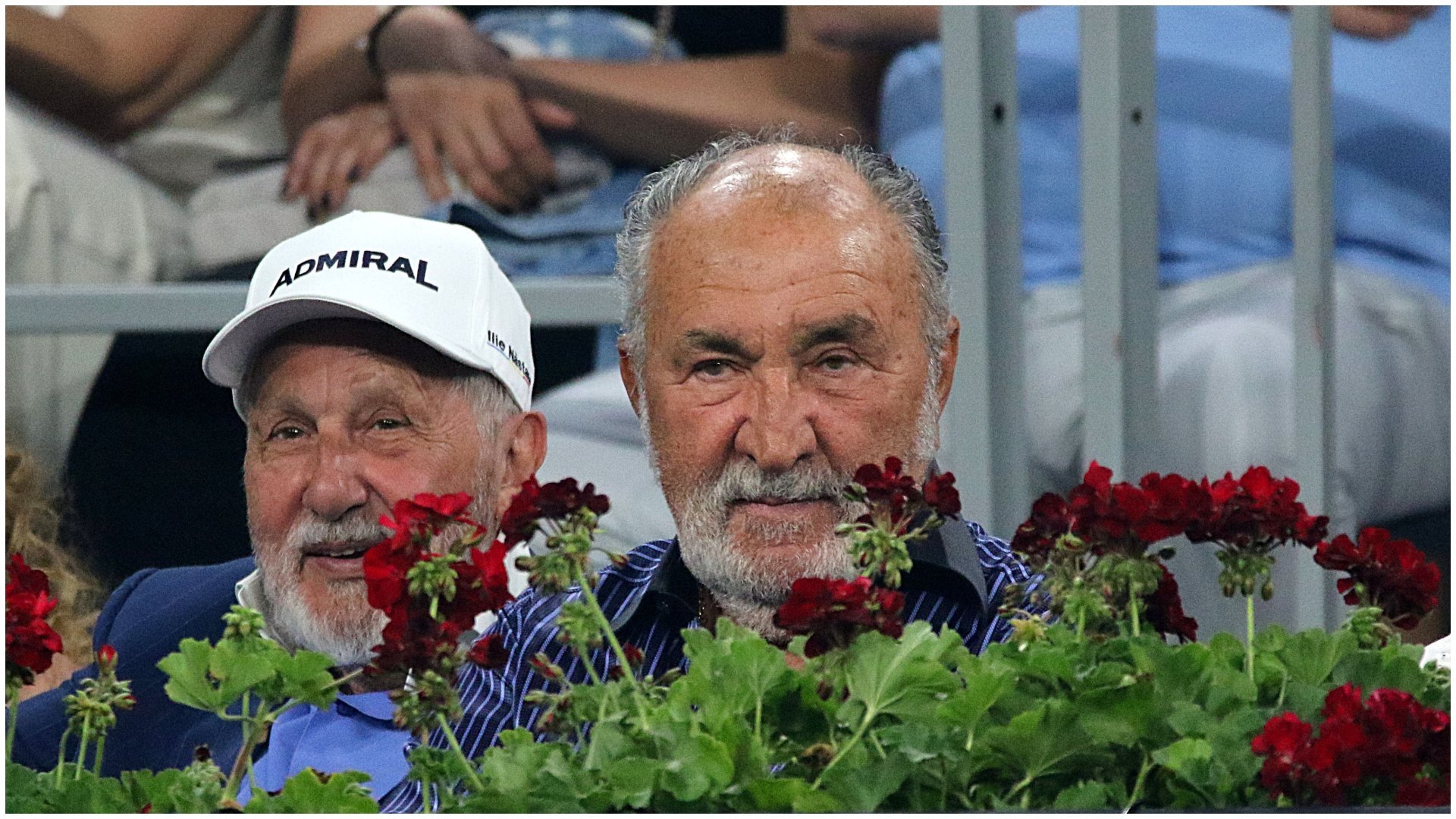 Ilie Năstase, la vârsta de 79 de ani, a ieșit din tăcere pentru a dezvălui adevăruri neașteptate despre relația sa cu Ion Țiriac, afirmând că prietenia lor a fost marcată de tensiuni, inclusiv unele evenimente tensionate petrecute pe teren