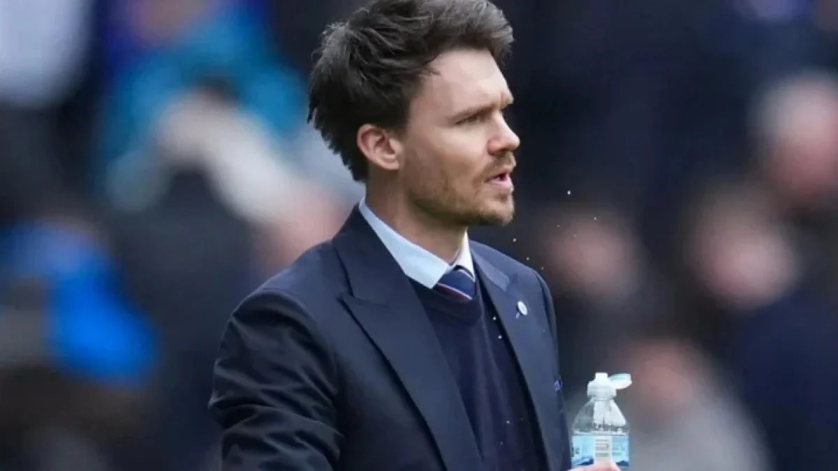 Rangers și Aberdeen se înfruntă la Ibrox într-un meci cu miză extremă pentru ambele echipe Duminică seara, stadionul Ibrox din Glasgow a fost scena unui duel tensionat între Rangers și Aberdeen, meci care va avea repercussions majore atât pentru luptele din partea superioară, cât și pentru încercarea celor din urmă de a evita retrogradarea