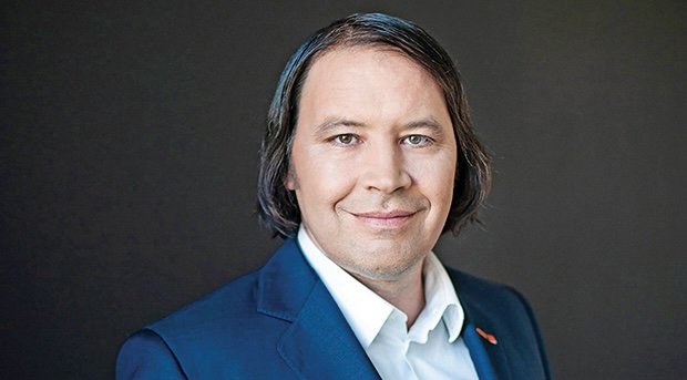 România devine piața de test pentru tehnologia revoluționară de conectivitate prin satelit a Orange Orange România își anunță ambiția de a transforma modul în care ne conectăm la internet, telefoane și servicii de comunicare, în prima țară din grupul Orange unde se va testa tehnologia Direct-to-Device (D2D) prin satelit