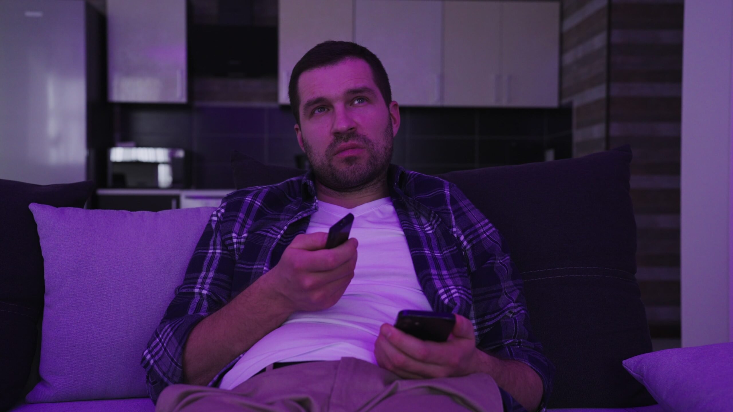 De ce te simți obosit fără efort: explicația neurologică a epuizării “invizibile”