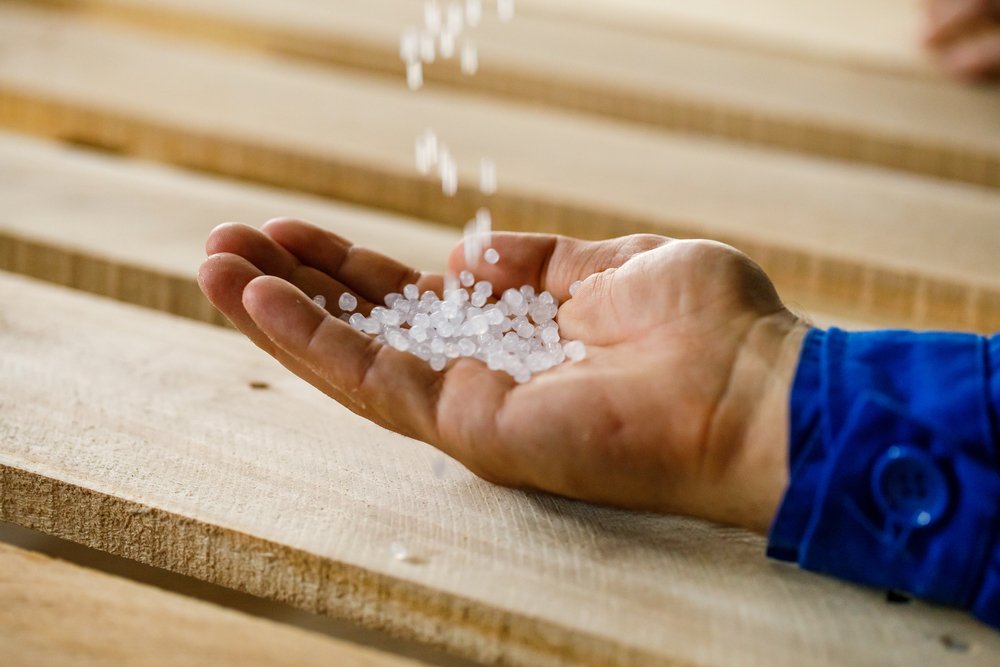 Rompetrol Rafinare lansează un nou polimer destinat industriei auto și alimentare, marcând un pas important în diversificarea portofoliului de produse și consolidarea poziției pe piața componentelor chimice