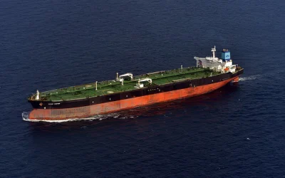 Prețul petrolului urcă cu 10%, depășind 80 de dolari/baril după atacul din Iran