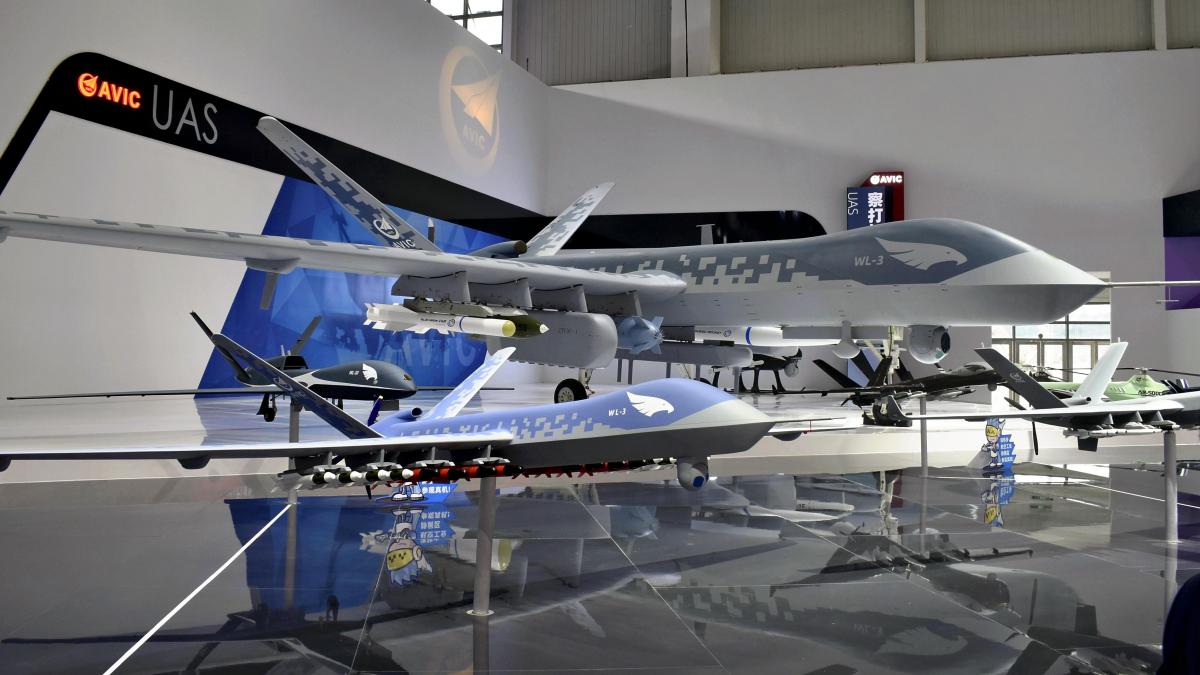 Arabia Saudită a semnat un contract de 5 miliarde de dolari cu o companie chineză pentru producția locală de drone de ultimă generație, o mișcare care indică o schimbare semnificativă în echilibrul de putere din regiunea Orientului Mijlociu