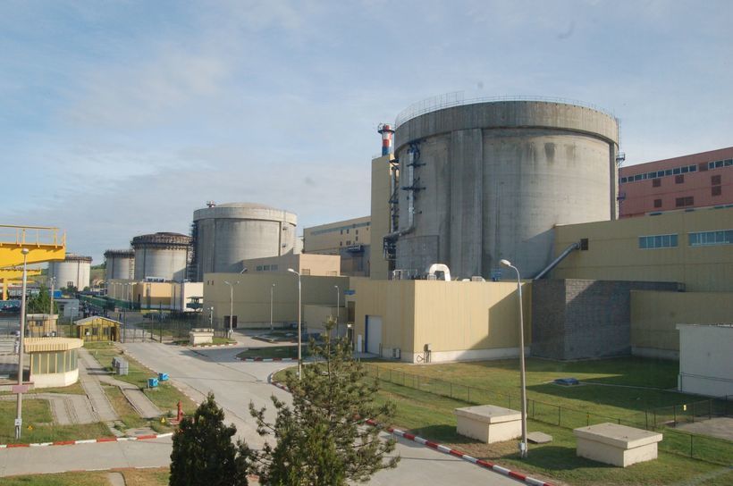 Negocieri acerbe pentru finanțarea marilor proiecte nucleare din România Compania de stat Nuclearelectrica (SNN), operatorul centralei nucleare de la Cernavodă, se confruntă cu un proces dificil de obținere a fondurilor necesare pentru cel mai ambitios plan de modernizare și extindere a capacității sale nucleare