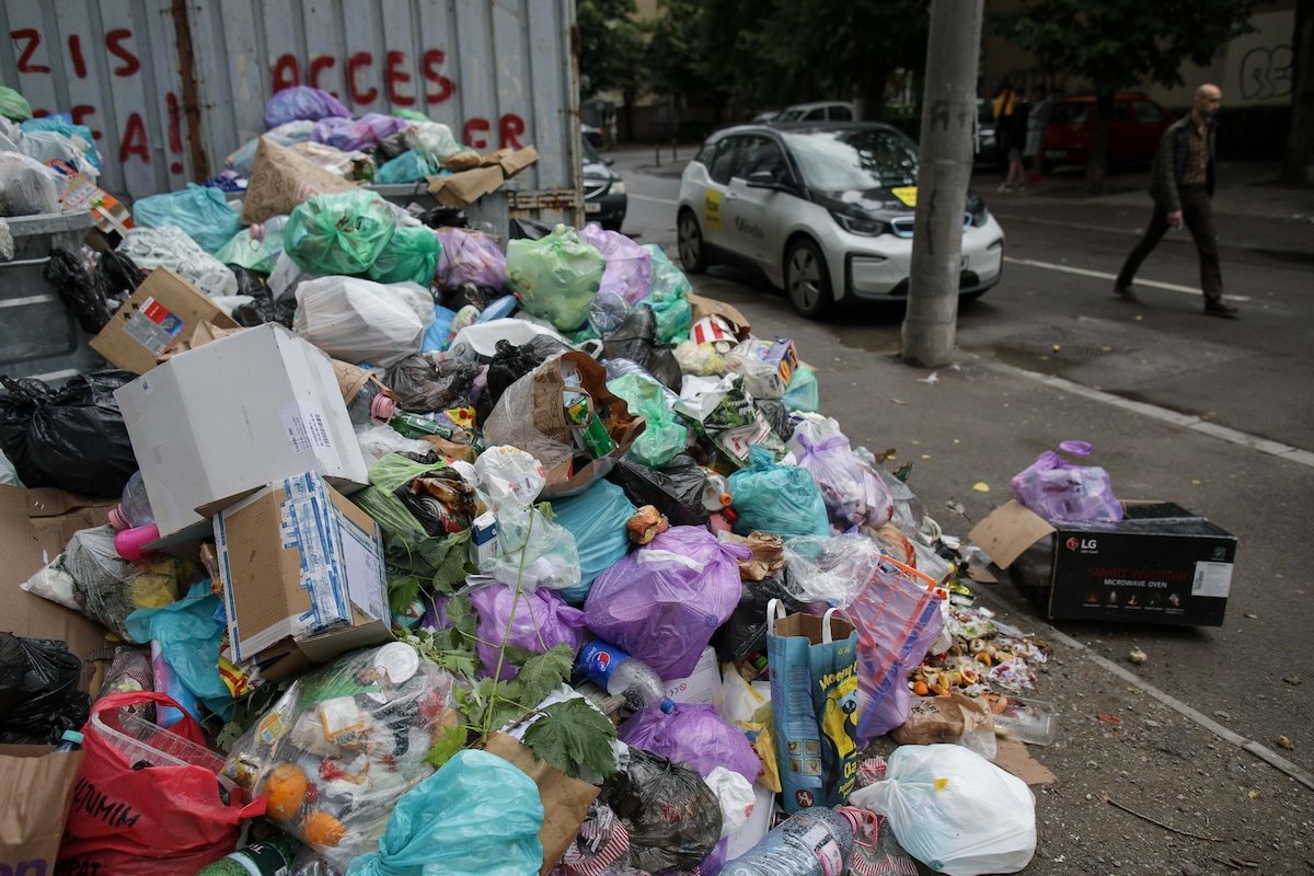 Primăria Sectorului 1 înființează societate proprie pentru curățenie și dezăpezire, delegând în continuare colectarea deșeurilor operatorului privat