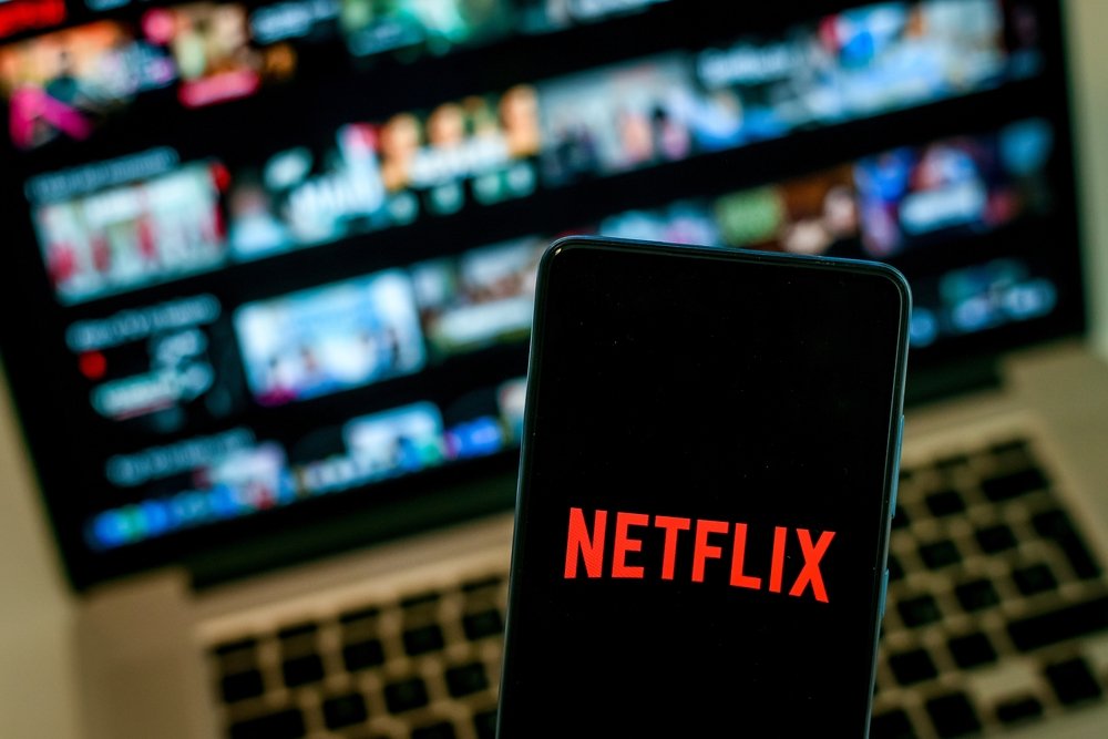 Netflix amenință cu acțiune în justiție împotriva TikTok, în contextul acuzațiilor de încălcare a drepturilor de autor și de facilitare a pirateriei digitale, alimentând astfel conflictul tot mai acut dintre marii giganti ai industriei tehnologice și Hollywood