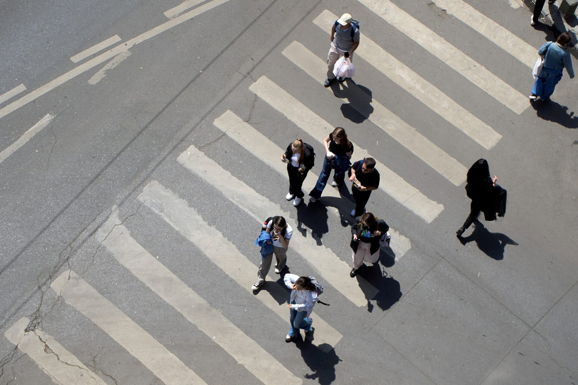 Avantajele și riscurile renunțării la vorbitul cu străinii