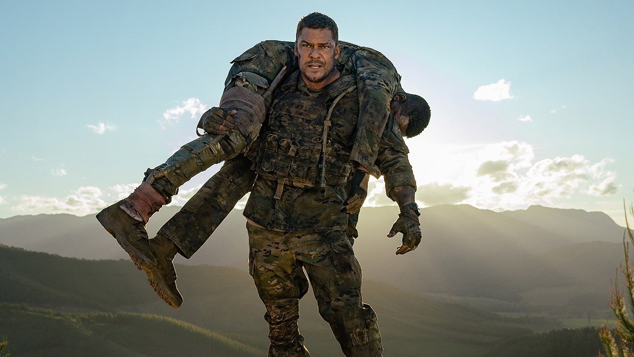 „War Machine” domină Netflix în România: thrillerul SF cu Alan Ritchson urcă pe primul loc în top Filmul „War Machine”, o producție de senzație pe platforma Netflix, a reușit să cucerească publicul românesc, atingând cel mai înalt loc în topul celor mai vizionate seriale și filme din țară