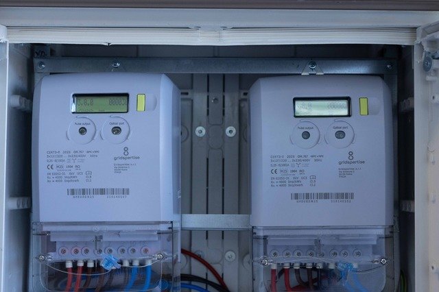 PPC Energie introduce în piață o ofertă revoluționară, devenind primul furnizor de energie electrică din România care lansează un contract cu tarif dinamic, sub 1 leu pe kWh