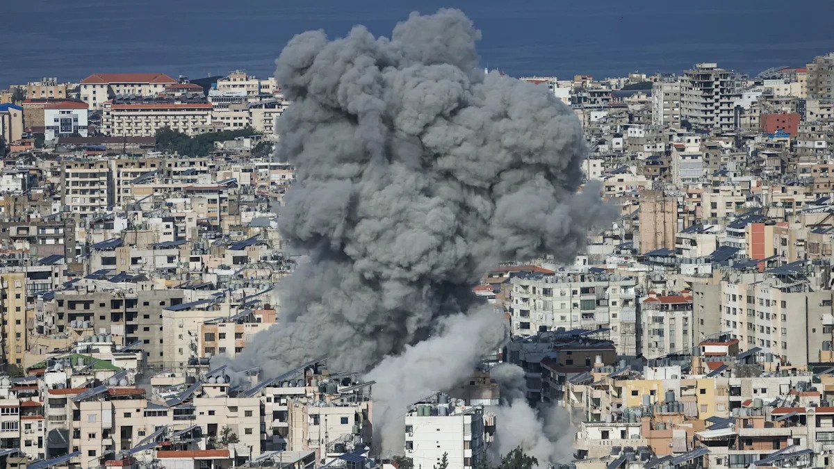 Statele Unite au doborât o navă de război iraniană în ape internaționale, în timp ce conflictul se intensifică rapid Statele Unite au anunțat, miercuri, că au doborât o navă de război iraniană în apele internaționale, folosind un torpila tras dintr-un submarin american