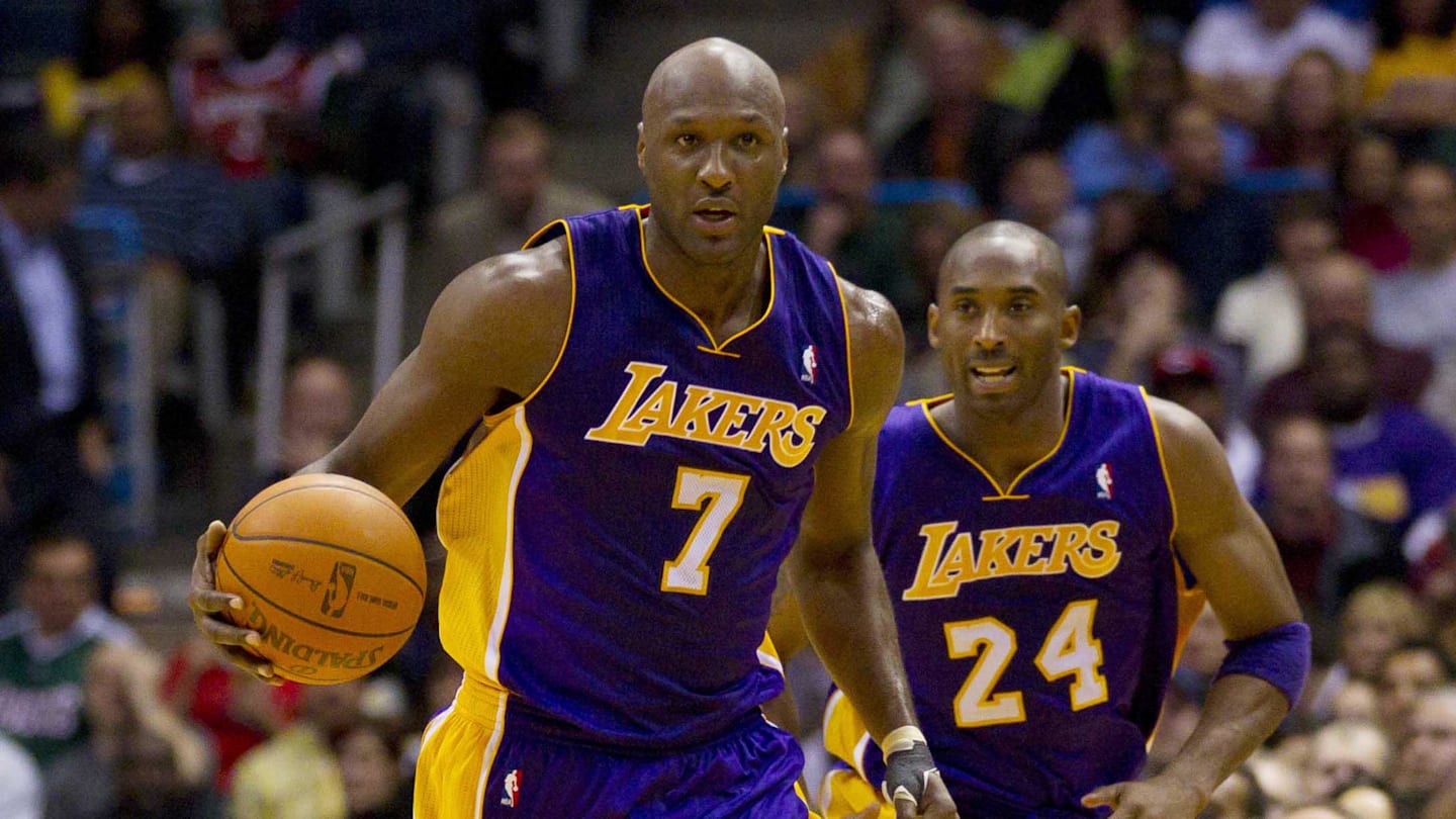 Lamar Odom, fost jucător emblematic al Los Angeles Lakers și una dintre cele mai spectaculoase povești de revenire din sportul profesionist, își deschide inima într-un interviu recent, oferind detalii surprinzătoare despre momentul critic al vieții sale