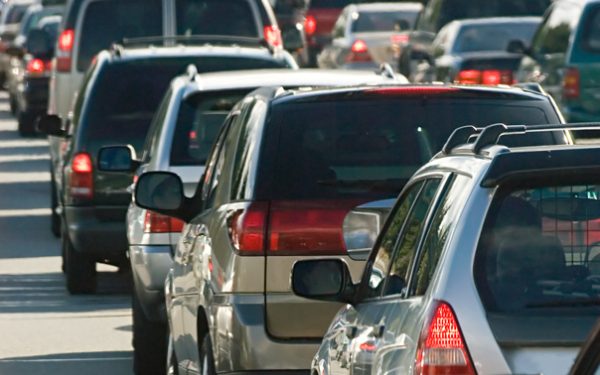 Agățat în trafic: Aglomerație infernală pe A1, A2, A3, A7 și DN1, DN7 luni după-amiaza