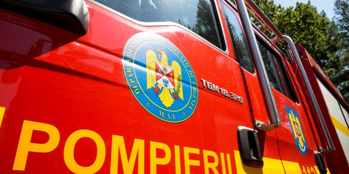 Bărbat carbonizat într-o casă în flăcări la Onești: anchetă de amploare