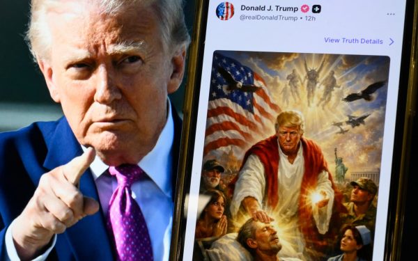 Trump, poza cu Iisus: Scandal uriaș pe rețelele sociale