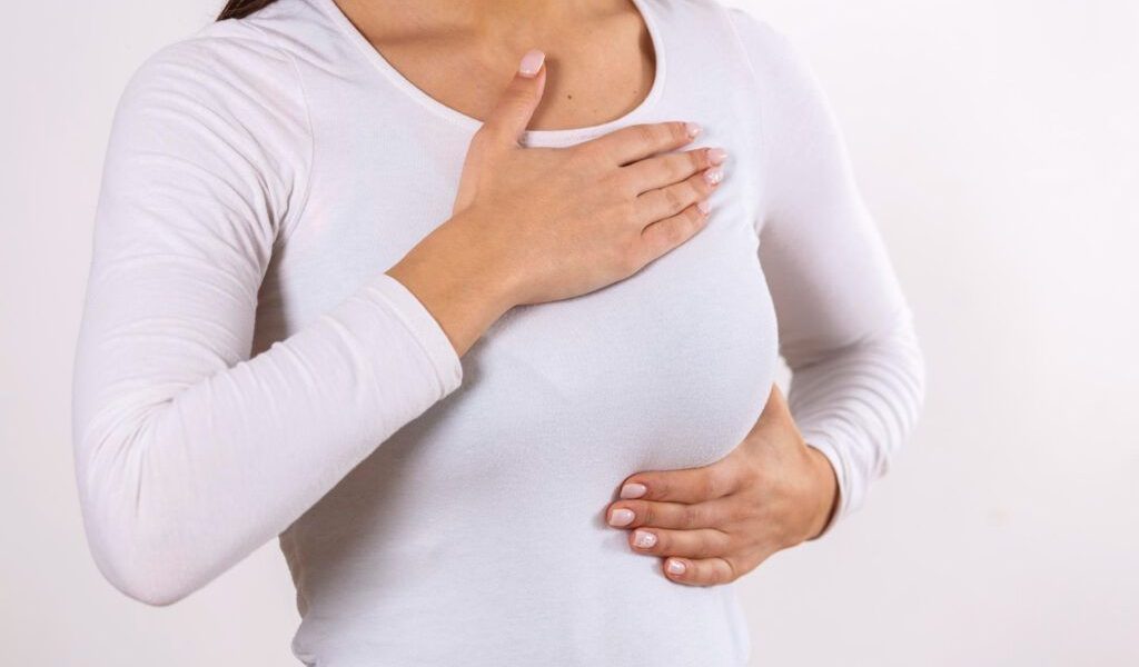 Un semn banal ar putea ascunde cancerul de sân, chiar fără noduli