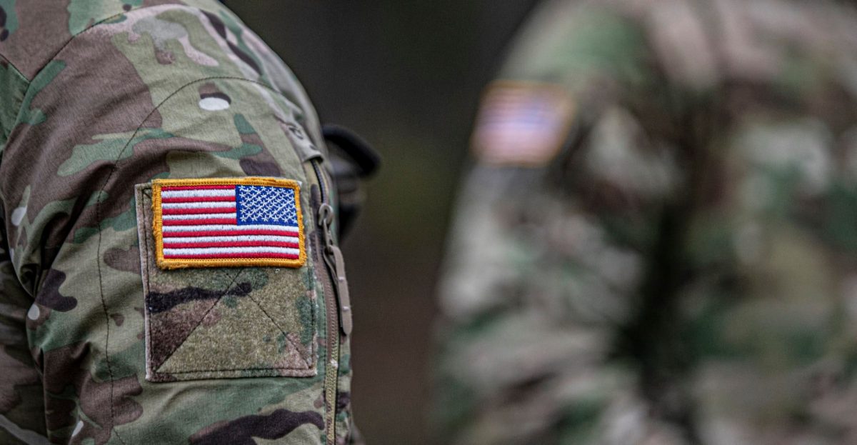 Dezbatere aprinsă în Statele Unite după avertizarea a 16 foști ambasadori privind riscul ieșirii din NATO Un semnal de alarmă venit din partea unor foști diplomați de top a reaprins discuțiile despre poziția SUA în cadrul NATO, probleme de securitate globală și consecințele unor decizii unilaterale asupra alianței transatlantice