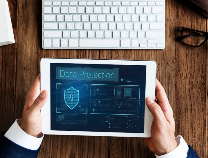 Giganții tech, acuzați că încalcă GDPR: Datele utilizatorilor, în pericol