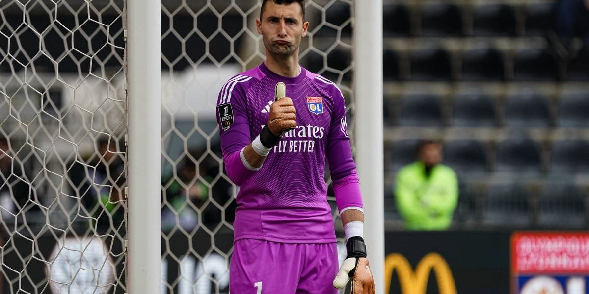 Secret bine păzit: Un fotbalist internat, detalii incendiare