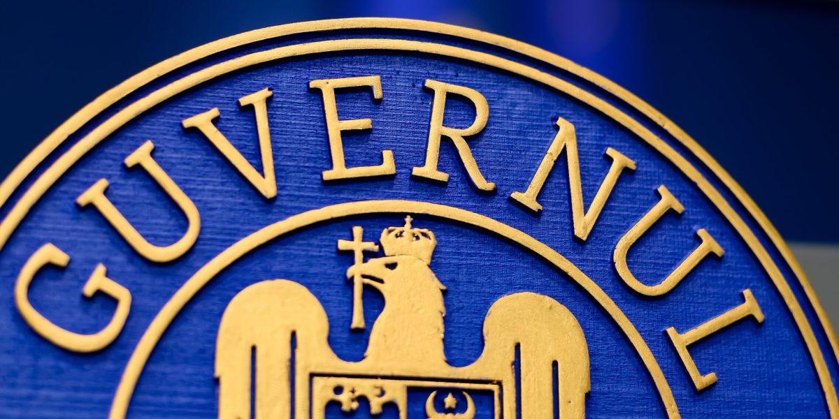 Măsuri-șoc ale Guvernului: Salariul minim crește, angajări masive la Stat!