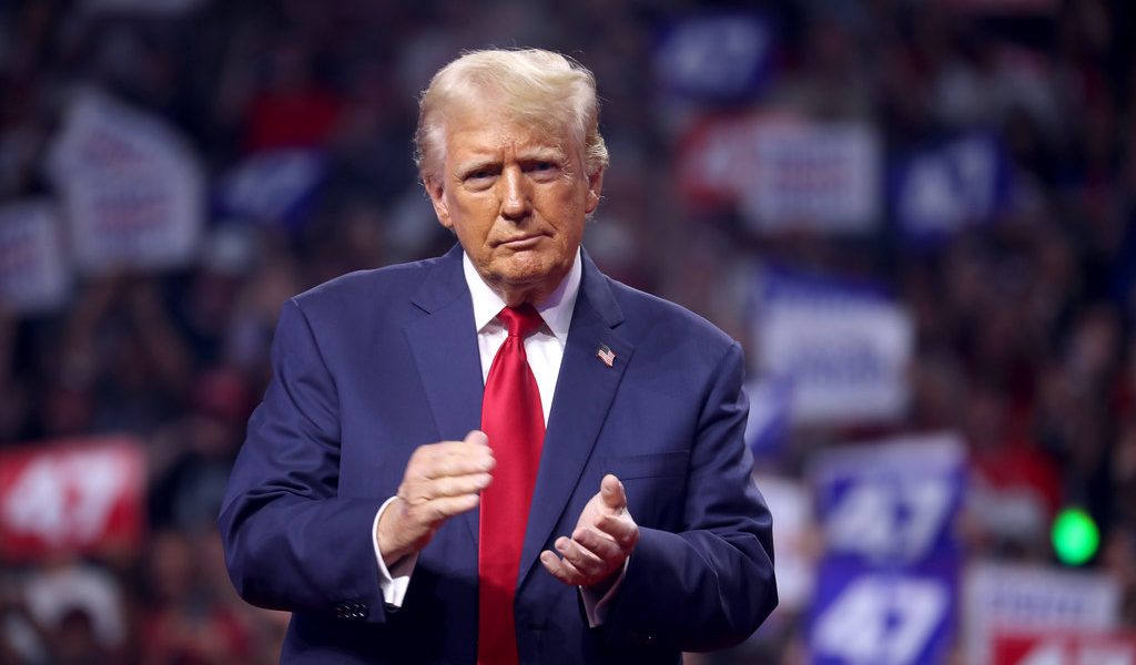 Trump, scenariu NUCLEAR: Merge la Islamabad dacă face pace cu Iranul?