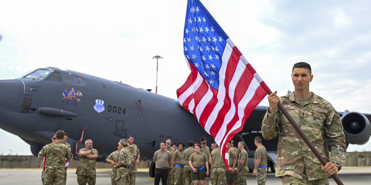 Armata americană predă baze importante din Siria