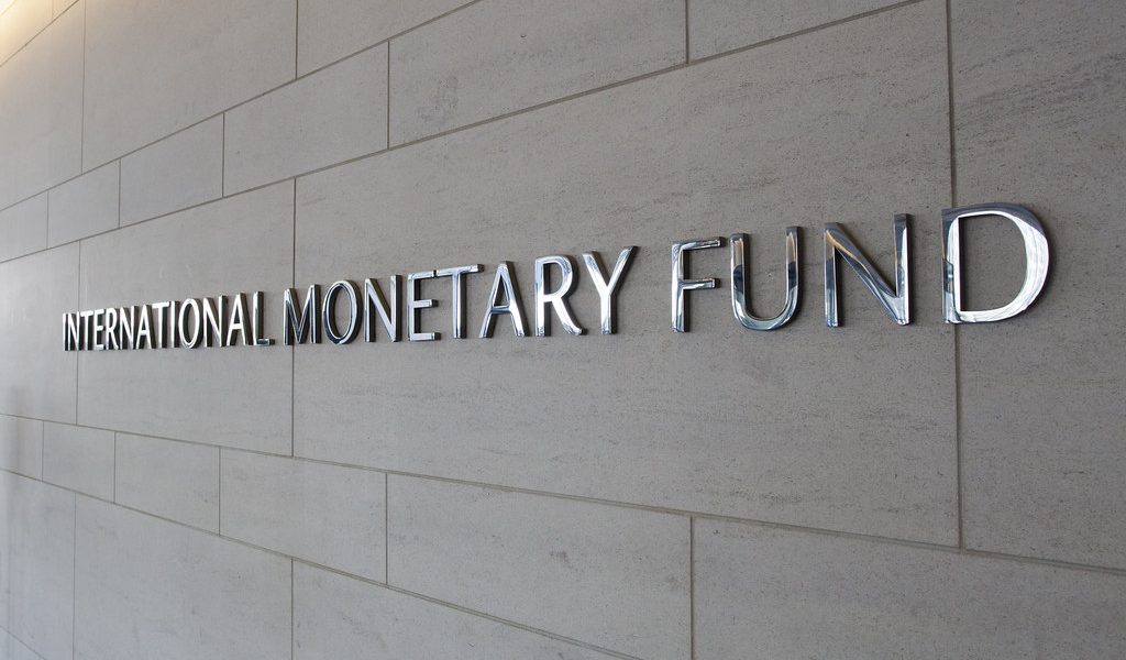 FMI trage semnalul de alarmă: Turbulențe majore în economie. Bursa, în cădere liberă!