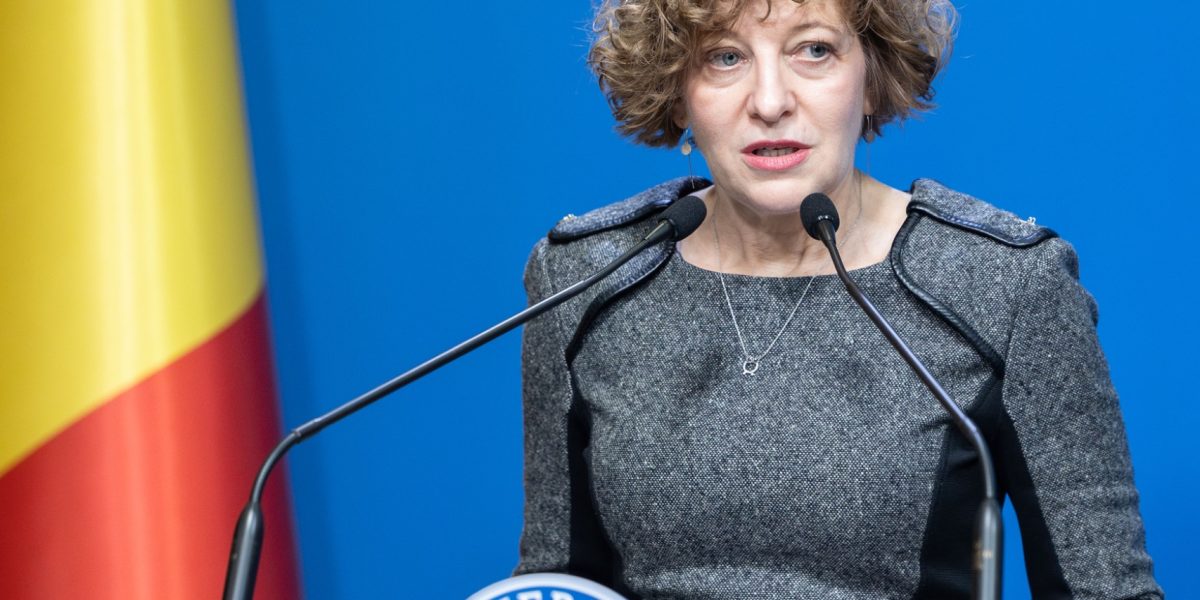 Oana Gheorghiu: Petrotrans, mort de trei ori. O afacere de stat, fără șanse