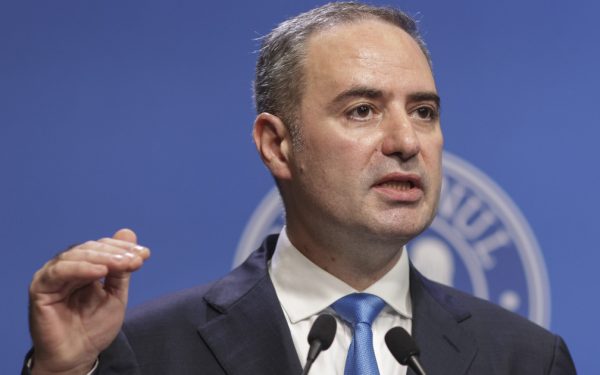 Ministrul Finanțelor avertizează: Criză politică, costuri uriașe pentru România