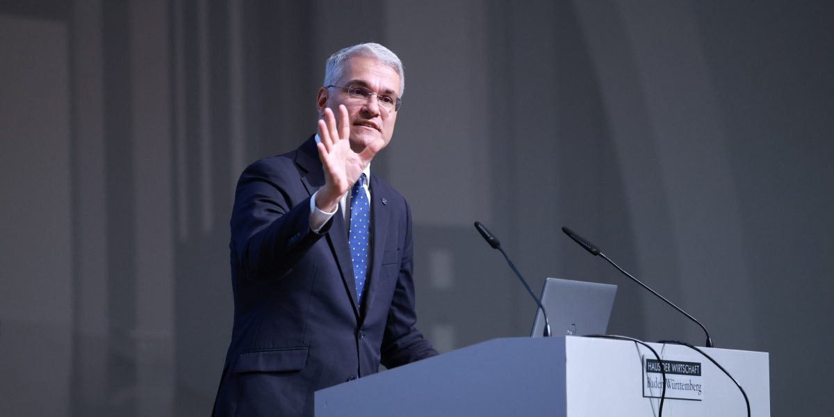 Criză politică: Ce pierderi riscă România. Pîslaru: Reforma, blocată la PSD