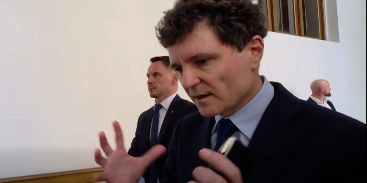 Nicușor Dan, despre Bolojan: „Discuția e dacă poate face majoritate, nu încrederea mea”